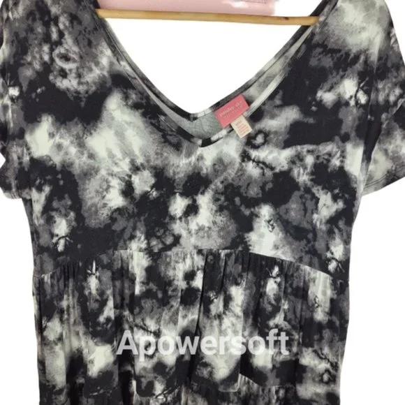 Tie-Dye Maternity Top Size Medium - Picture 3 of 4